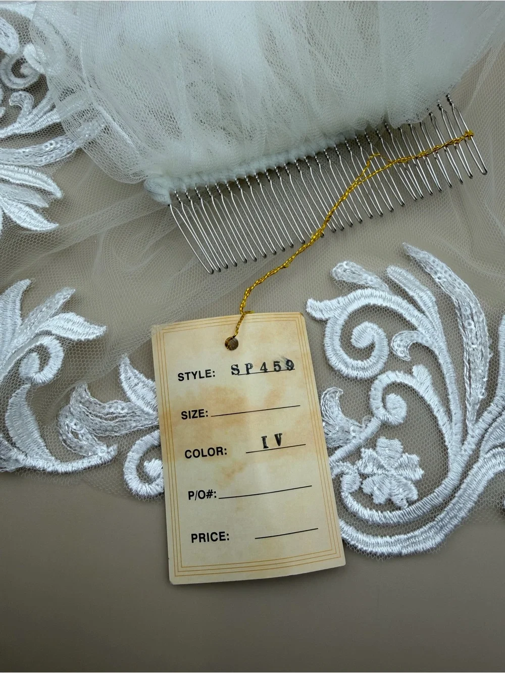Giselle Bridal Wedding Veil Ivory Embroidered Lace Edge Comb Style SP459 NWT